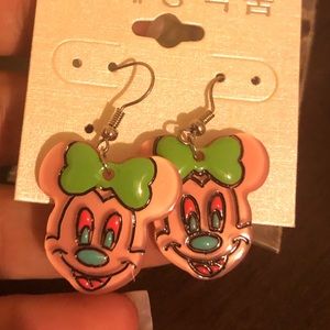1 Day Sale Minnie Mouse🐭Earrings super cute gr8 C